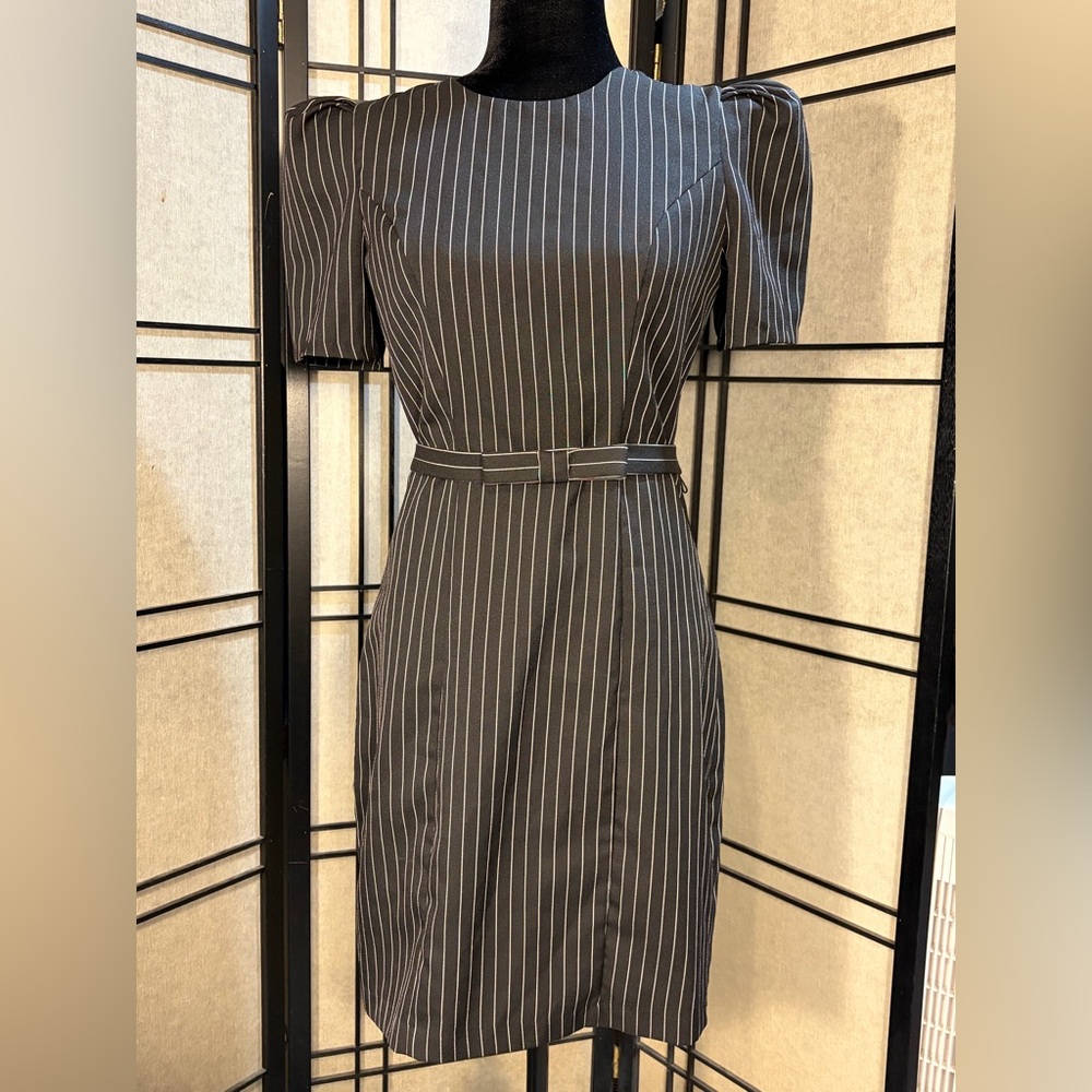 Express Sheath Dress Womens Sz 8 Bow Belt Black Pinstriped Puff Shoulder Lined